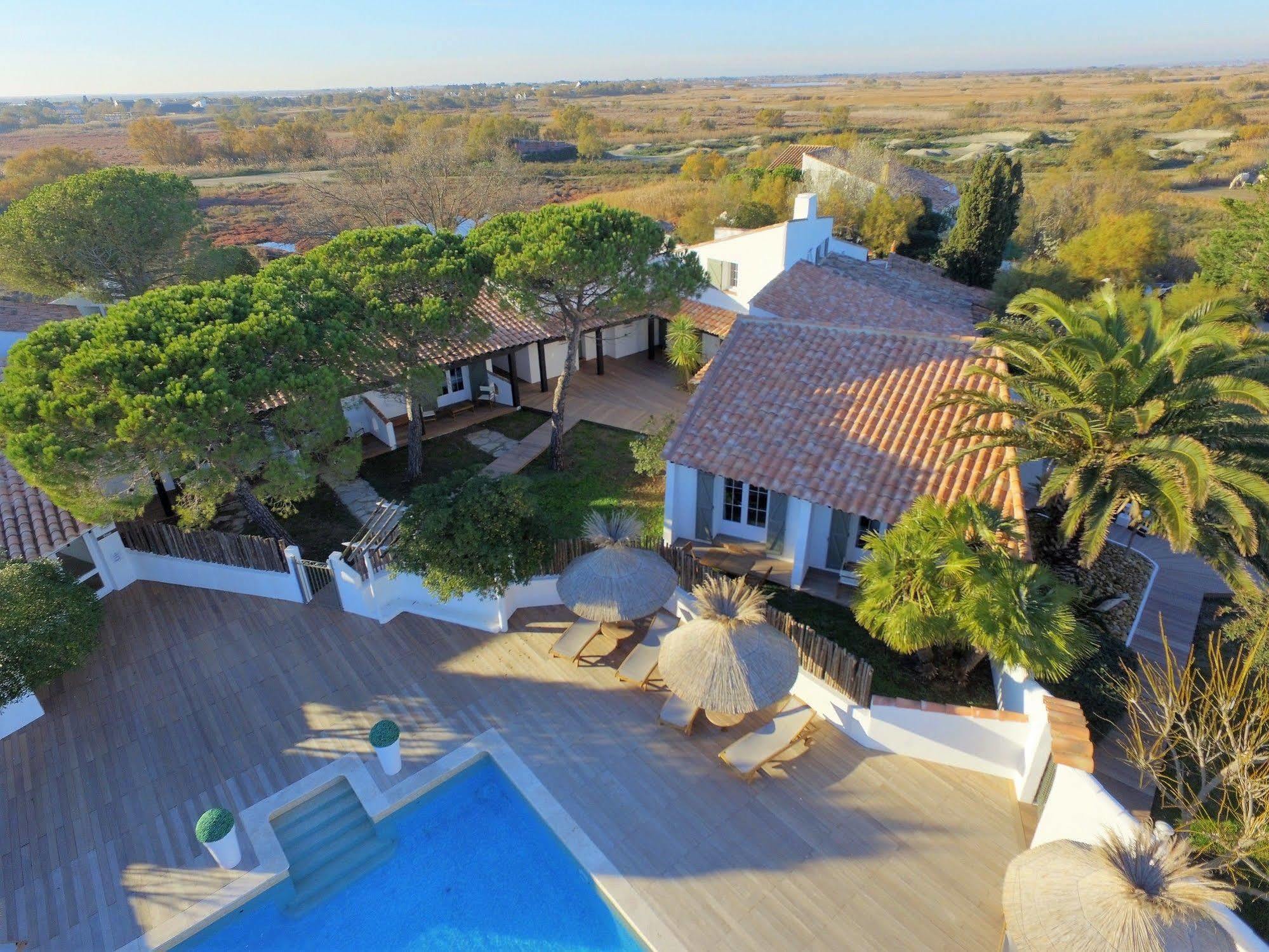 Mas Des Rieges & Spa Saintes-Maries-de-la-Mer Exterior photo